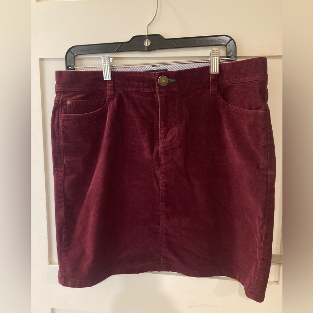 Tommy Hilfigure burgundy corduroy skirt size 10